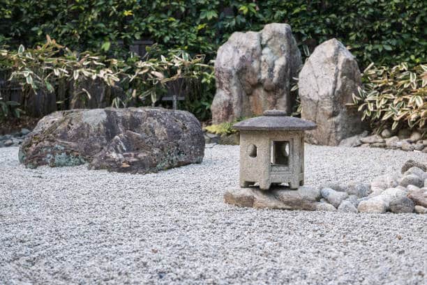 Conseils pour créer un petit jardin zen extérieur : idées déco pour